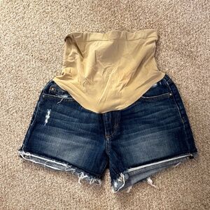 Joe's Maternity Shorts size 26